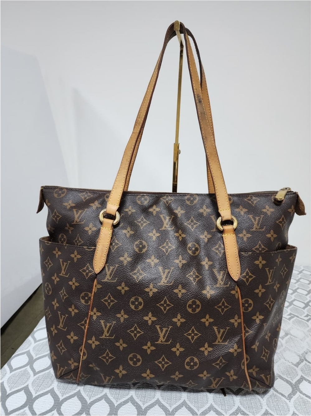 LOUIS VUITTON Totally GM Monogram Canvas Shoulder Bag Brown - Picture 7 of 16
